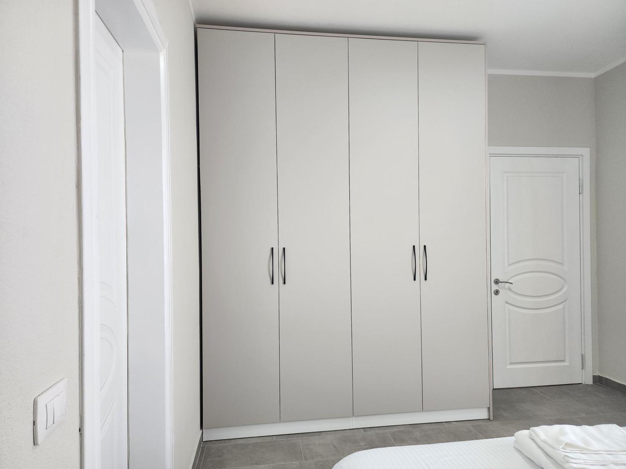 Apartamento For Rent In Golem (Tirana)